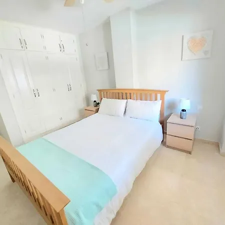 Duquesa Fairways, A Spacious With Fabulous Views And Facilities Manilva